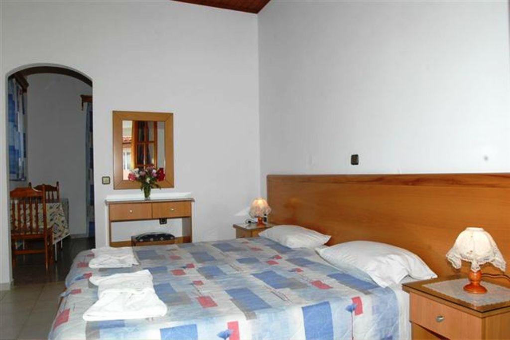 Blue Sky Aparthotel Sidari Room photo
